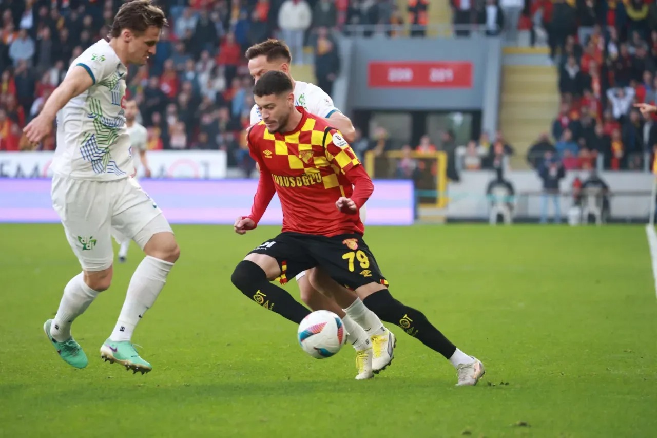 Nhận định soi kèo Goztepe vs Rizespor lúc 00h00 ngày 20/1/2026 nhan-dinh-soi-keo-goztepe-vs-rizespor-luc-00h00-ngay-20-1-2026-1